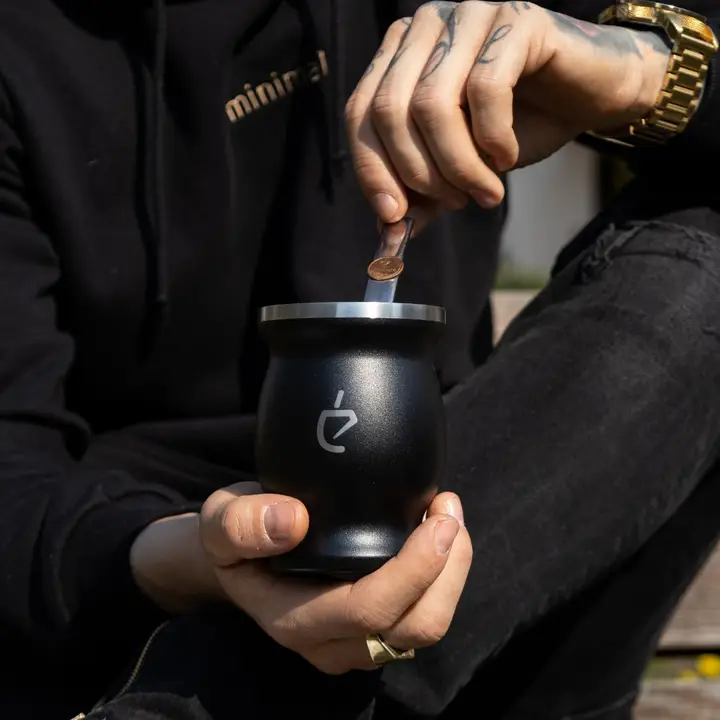 V ruce kalabasa Un Mate